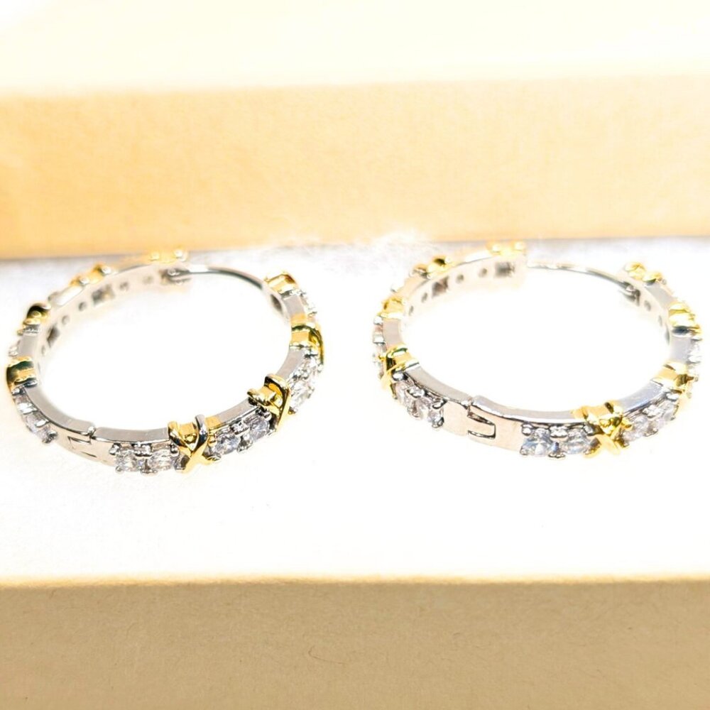 Elegant Silver Plated CZ X & O Stone Hoop Earrings NEW - Picture 4 of 7
